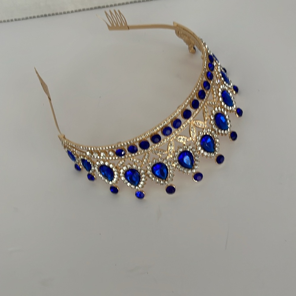 BIEMBI Hair Jewelry Crown Tiaras for Women - Picture 5 of 9